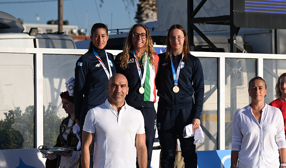Heraklion 2023: 8 medaglie nel nuoto pinnato. Vittorie nel beach tennis e beach volley