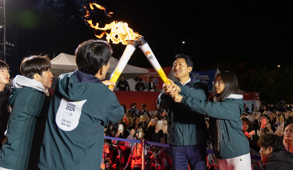 Cento giorni a Gangwon 2024: partito da Seoul il tour della fiamma olimpica attraverso la Corea
