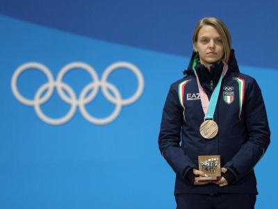 Fontana receives her eighth Olympic medal