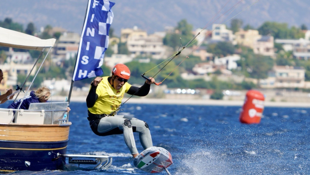 Kite, Riccardo Pianosi campione del mondo: l’azzurro conquista il titolo a Quartu Sant’Elena