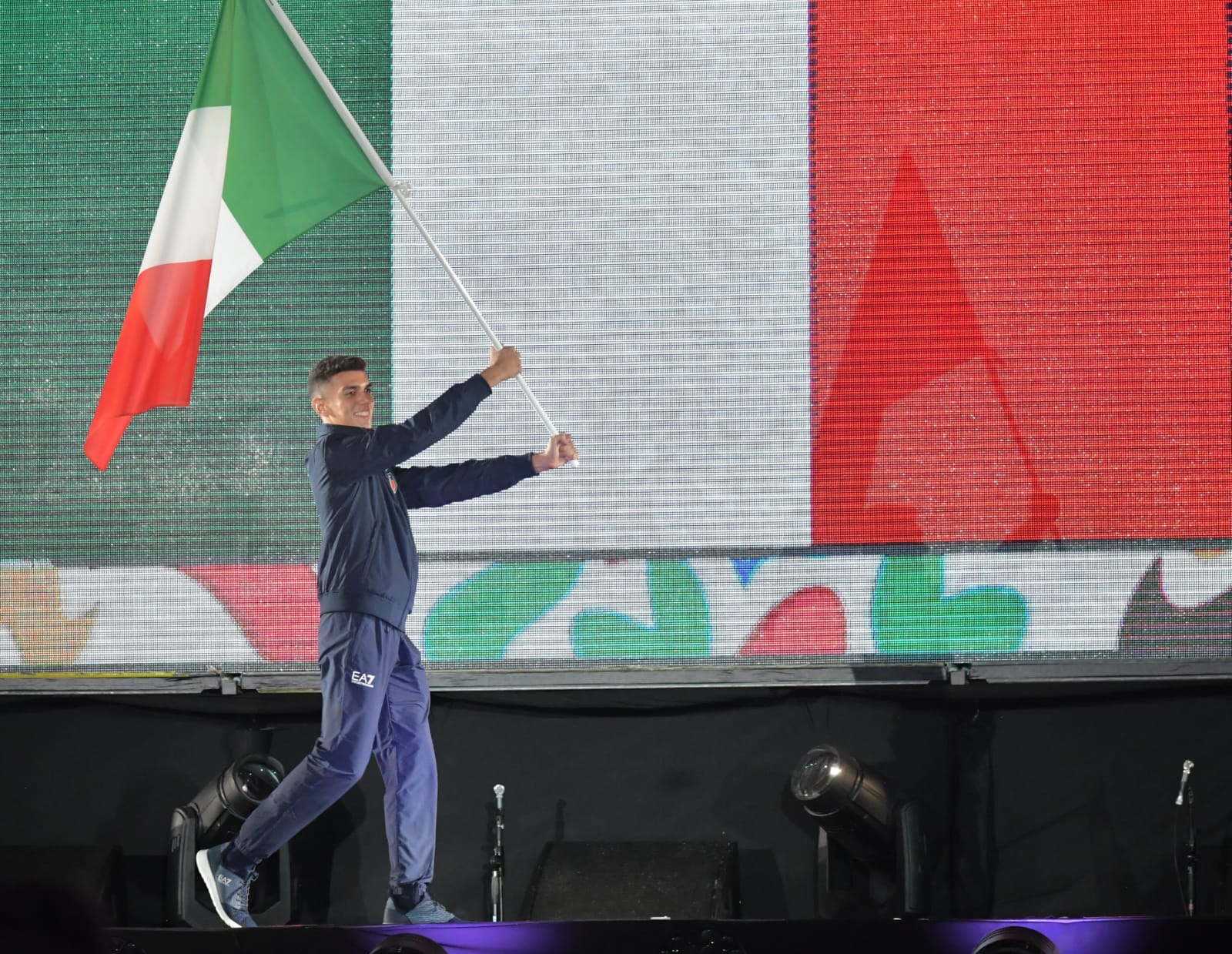 Si aprono gli YOG, 'prima' storica in piazza. Buenos Aires impazzita, Di Veroli sfila con il tricolore