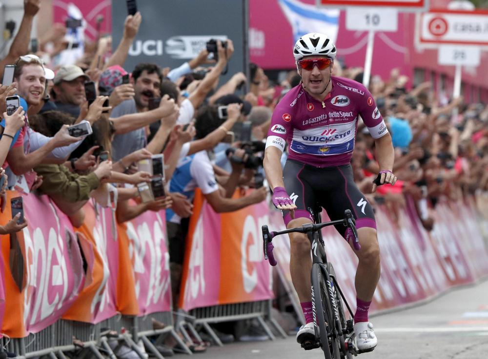 Tris per Elia Viviani al Giro d'Italia: sprint vincente nella 13ª tappa del Giro d'Italia