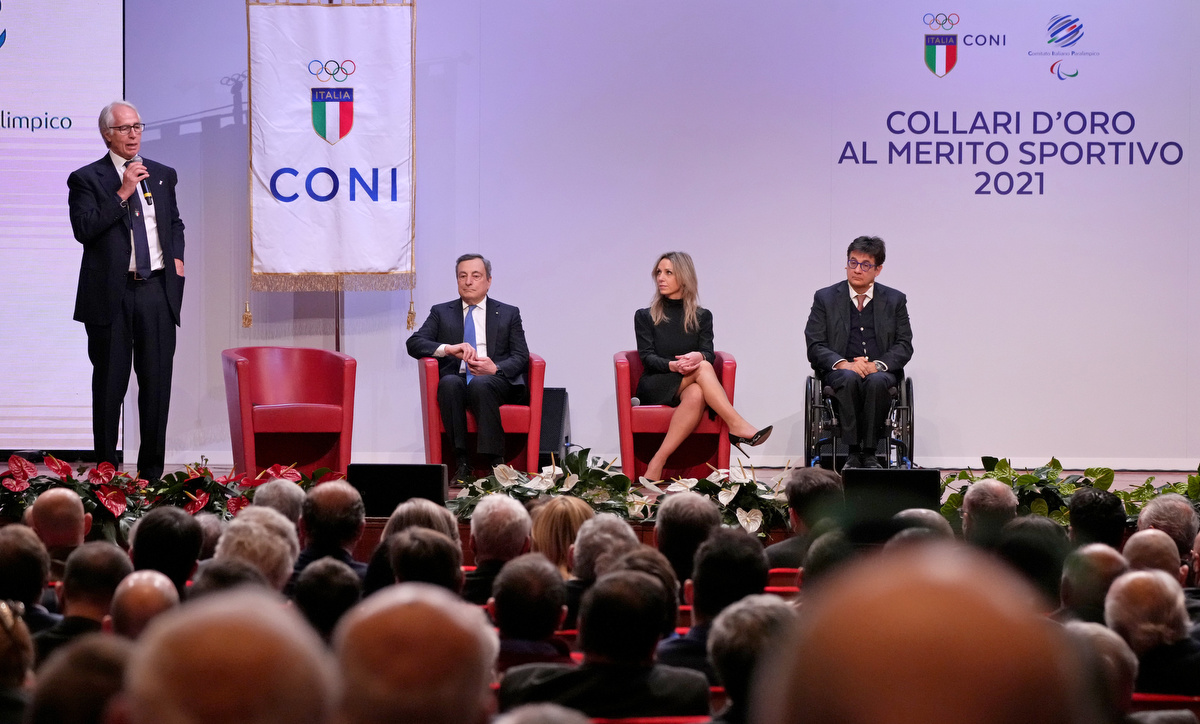 The Collari d'Oro for 2021, a magical year for Italian sport, were awarded. Prime Minister Draghi was also present: you continue to amaze us. Malagò: a historic season, second in the world only to the USA