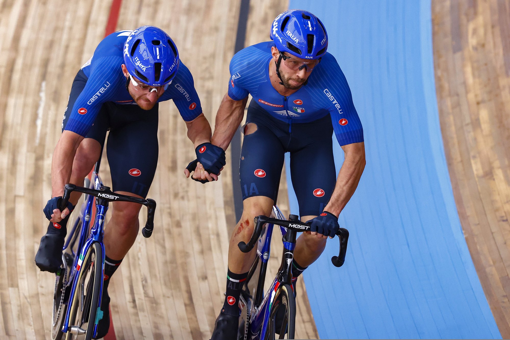 Mondiali di Roubaix, fantastico argento Consonni-Scartezzini nella Madison. Chiude l'oro di Viviani nell'Eliminazione, 10 medaglie per Italia