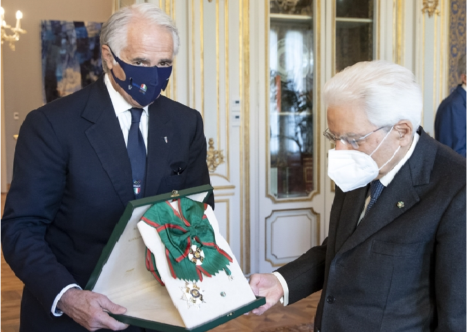 Mattarella presents Malagò with the honour of Cavaliere di Gran Croce. "An honour that I share with Italian sport as a whole"
