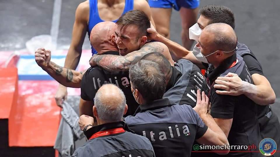 Mondiali in Giappone, storico oro per Bartolini nel corpo libero. Argento per Lodadio agli anelli e per Asia D'Amato al volteggio. Bronzo Maresca (anelli)