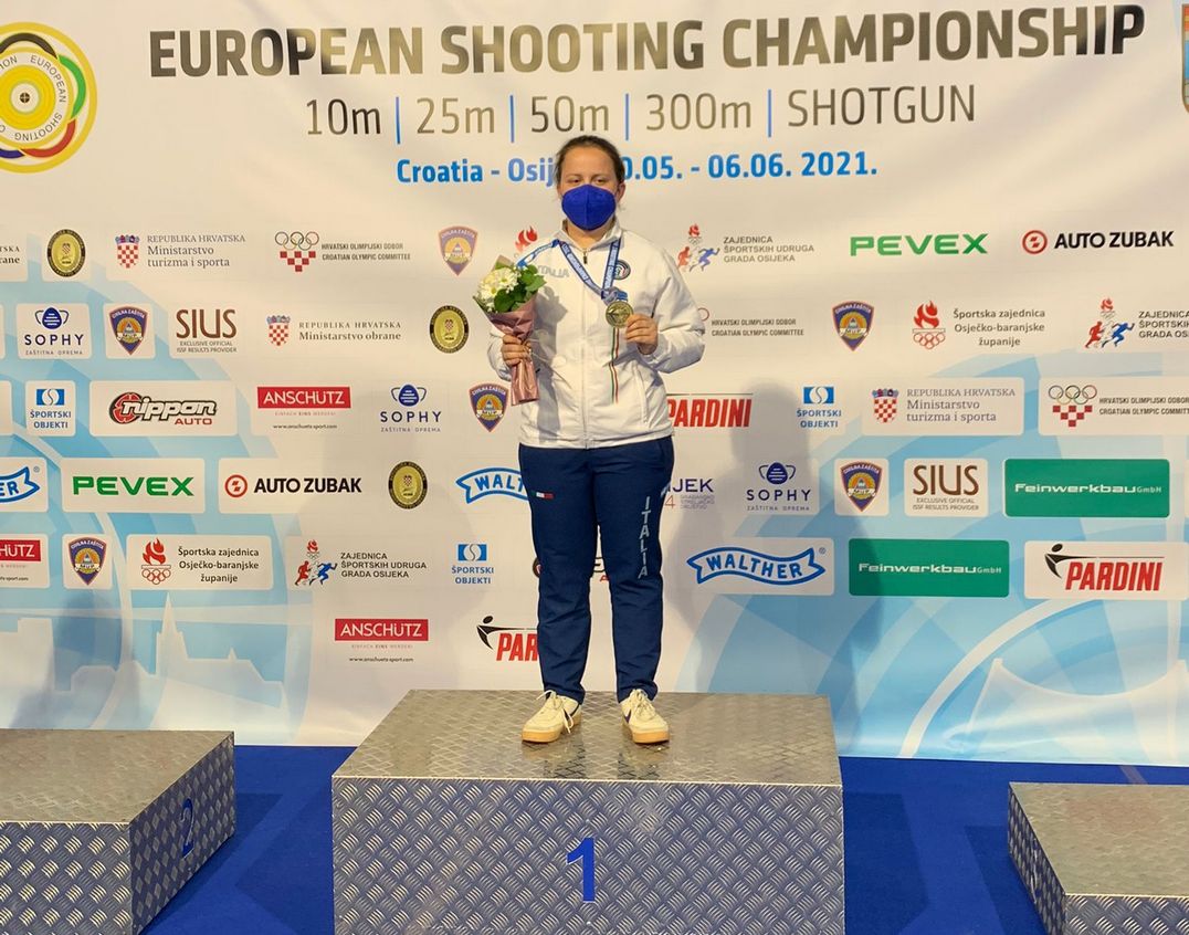 Sofia Ceccarello centra la Carta Olimpica e il titolo Europeo nella carabina 3p. A Tokyo 292 azzurri 