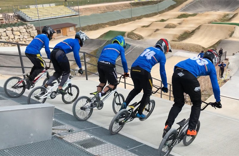 L'Italia in gara ai Giochi anche nella BMX Racing. Qualificati 296 azzurri 