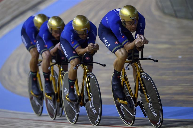 Mondiali, quartetto maschile in finale: domani sfida alla Francia per l'oro. Titolo iridato per Martina Fidanza nello scratch