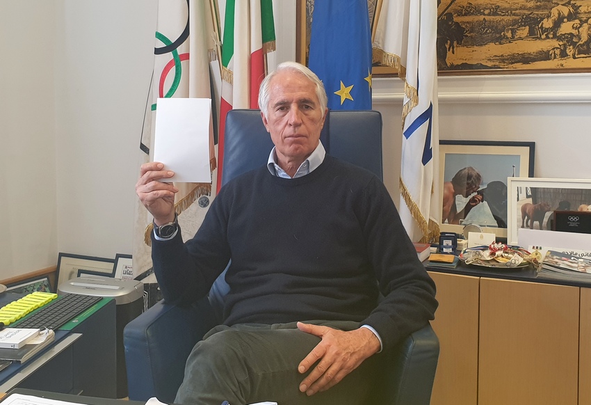 Il CONI alza una #WhiteCard e celebra la Giornata Internazionale dello sport per lo sviluppo e la pace