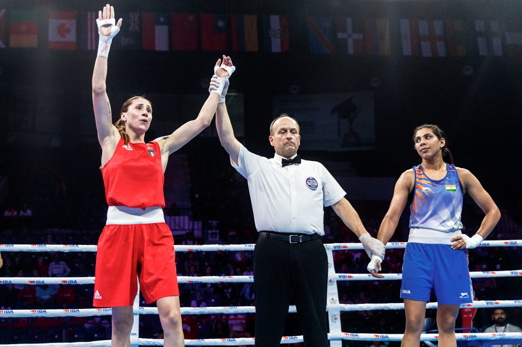 Mondiali femminili: Irma Testa nella storia della boxe femminile va in finale nei 57 kg.  Alessia Mesiano chiude con il bronzo i 60 kg