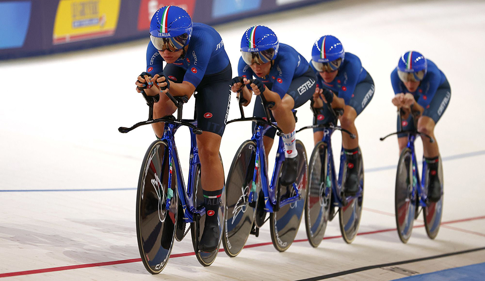 La terza medaglia azzurra arriva dal ciclismo su pista: argento per le ragazze dell’inseguimento