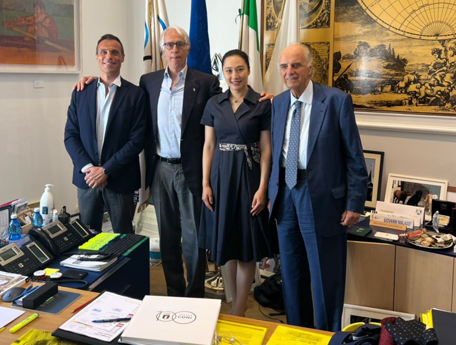 Il Presidente Malagò incontra Hong Zhang, membro CIO e olimpionica del pattinaggio velocità