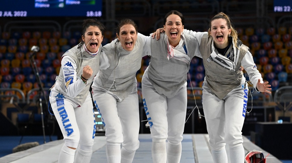 Arriva il primo oro al Cairo 2022, fiorettiste sul tetto del mondo dopo cinque anni. Argento per la spada maschile