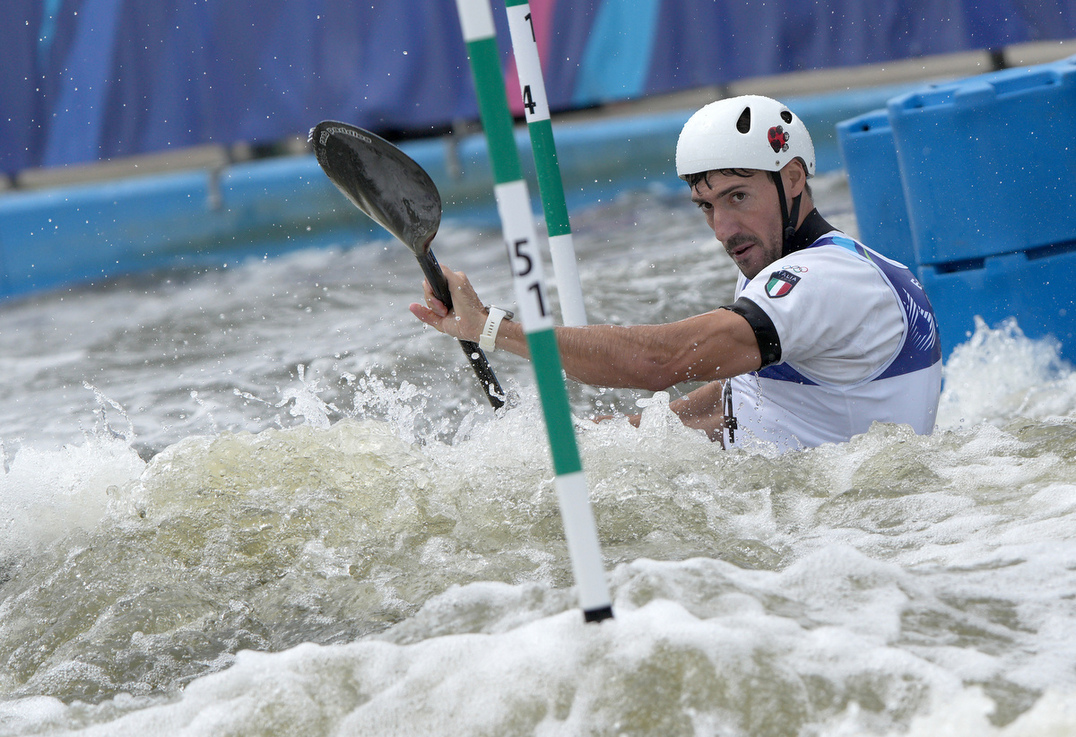 Risultati degli Azzurri: De Gennaro (Kayak) vicino al podio, staffetta mista di Triathlon sesta