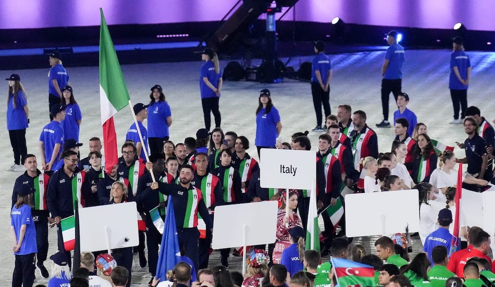 Cerimonia apre Cracovia 2023, l'Italia Team sfila con i portabandiera Nespoli e Giuffrida 