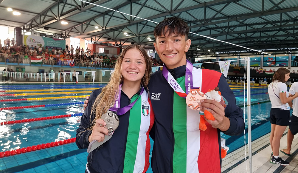 Savoldi argento nei 400 misti e Ferrazza bronzo nei 400 sl: prime medaglie Italia Team a Maribor. In serata argento per Disabato nella marcia