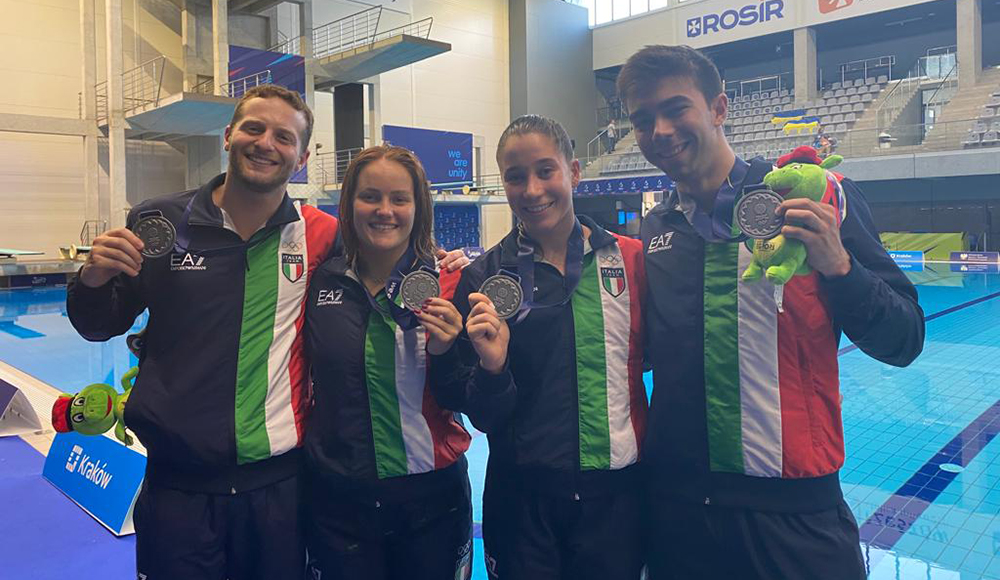 Tuffi, medaglia d'argento per l'Italia nel mixed team event