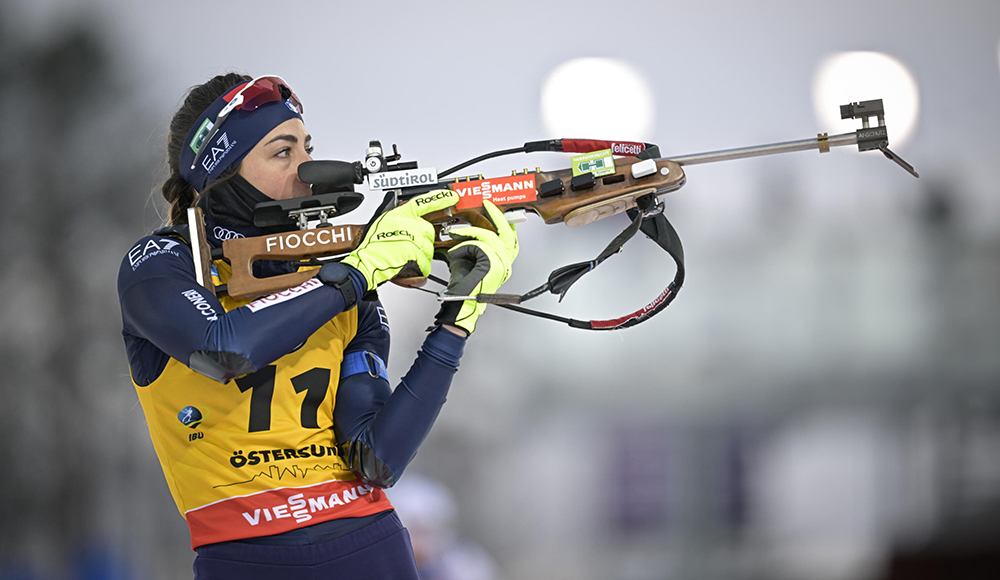 Lisa Vittozzi stappa la Coppa del Mondo: l’azzurra vince l’individuale di Östersund