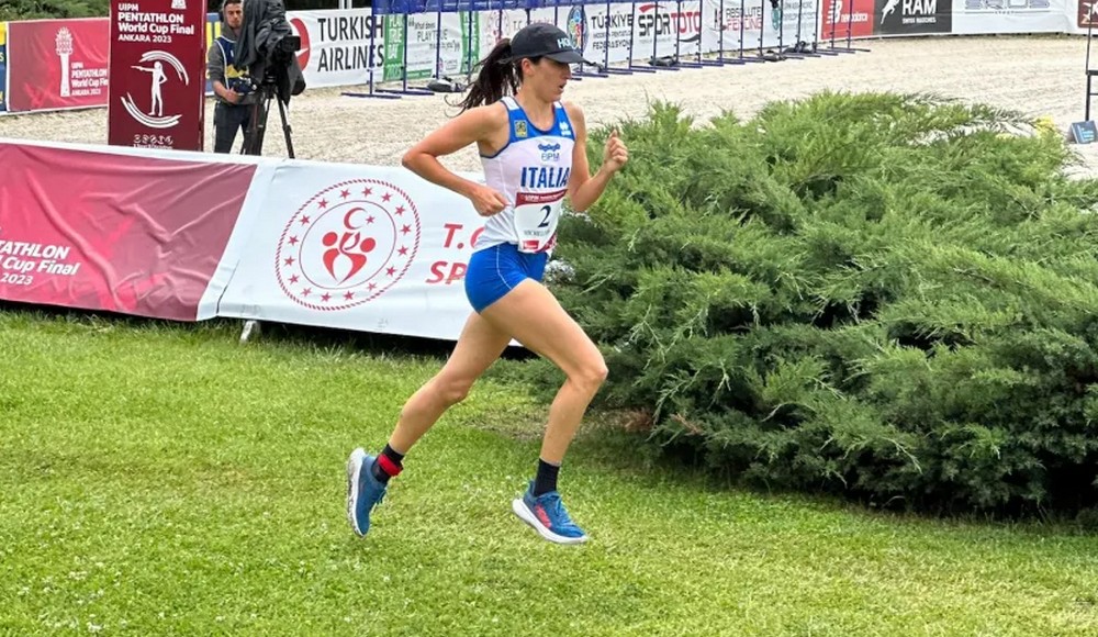 Elena Micheli chiude terza a Budapest: primo podio stagionale in Coppa del Mondo