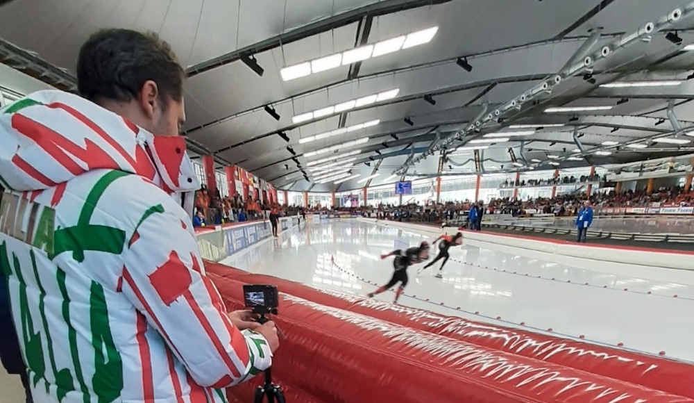 Mondiali Allround e Sprint di pattinaggio di velocità: filmate le performance degli atleti in Germania