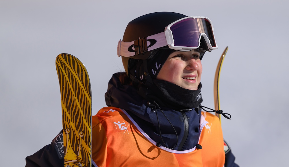 Big air freeski: Flora Tabanelli sale sul podio della gara di Coppa del Mondo di Tignes