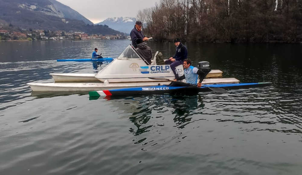 Canoa velocità: valutazioni funzionali per gli azzurri del settore kayak sul lago di Pusiano