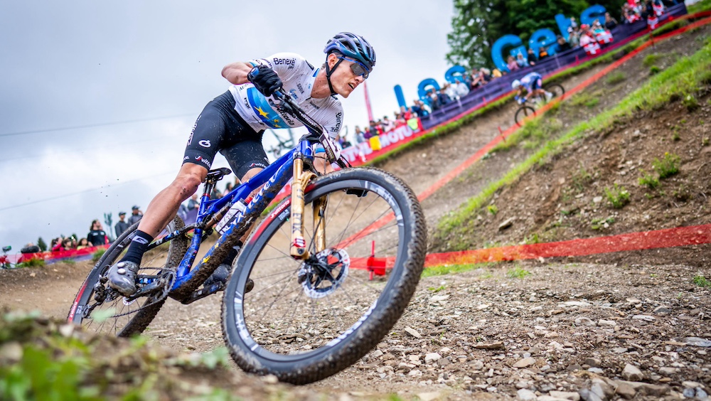 Mondiali di Crans-Montana, cross-country: medaglia d’argento per Simone Avondetto Mondiali di Crans-Montana, cross-country: medaglia d’argento per Simone Avondetto