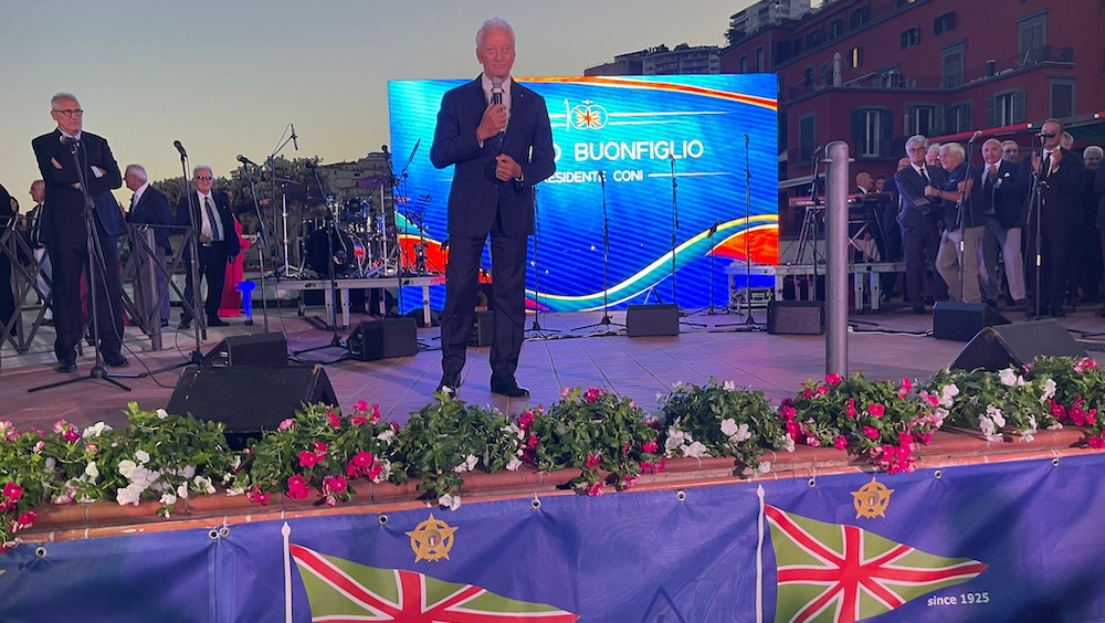 Il Circolo Nautico Posillipo festeggia il centenario e il Collare d'Oro al merito sportivo. Buonfiglio: ha contribuito a crescita Napoli Il Circolo Nautico Posillipo festeggia il centenario e il Collare d'Oro al merito sportivo. Buonfiglio: ha contribuito a crescita Napoli