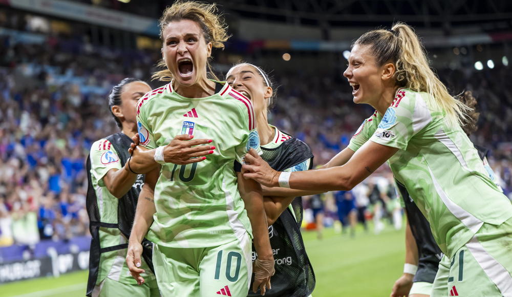 Europei, una doppietta di Girelli stende la Norvegia a Ginevra: azzurre in semifinale dopo 28 anni Europei, una doppietta di Girelli stende la Norvegia a Ginevra: azzurre in semifinale dopo 28 anni