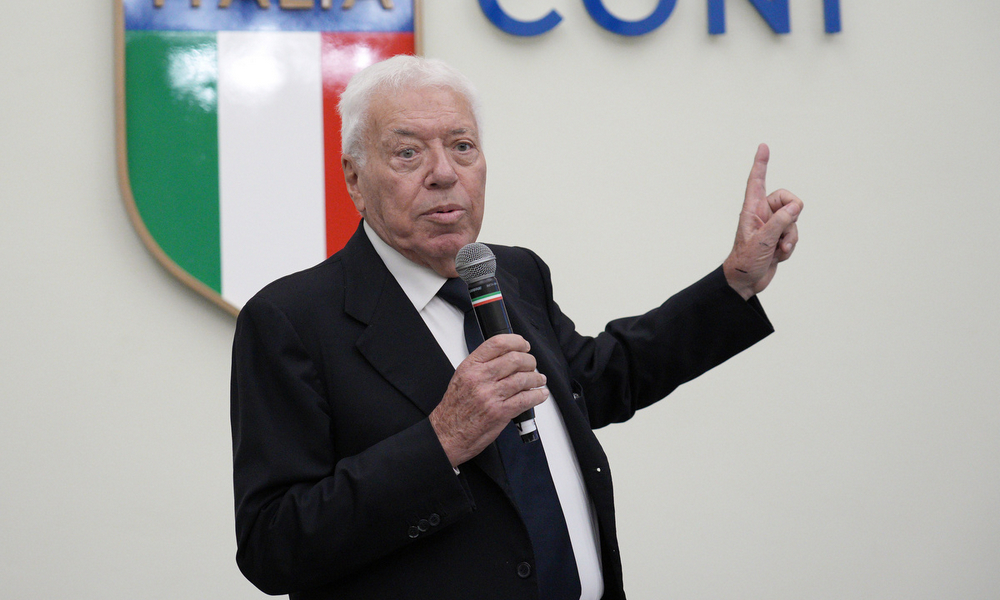 Addio a Nicola Pietrangeli, icona del tennis. Buonfiglio: “Ambasciatore autentico dei valori del nostro mondo”