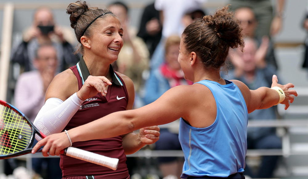 images/1-Primo-Piano-2025/Errani_Paolini_Abbraccio_1.jpg