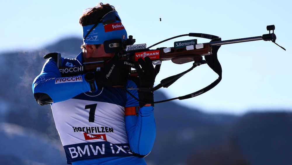  Hochfilzen, Tommaso Giacomel ancora sul podio in Coppa del Mondo: azzurro secondo nell’inseguimento 