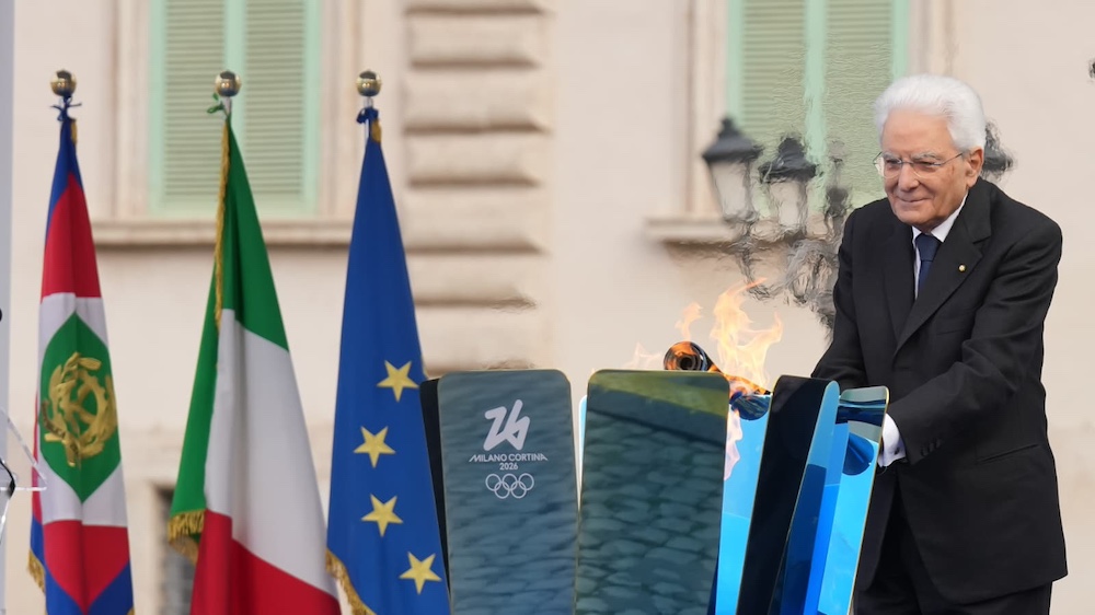  Il Presidente Mattarella accende il braciere del viaggio della fiamma di Milano Cortina 2026: “Ravviviamo speranza di pace e progresso” 