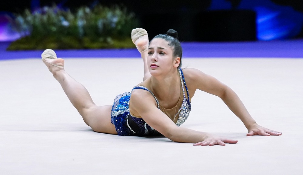 Coppa del Mondo: Sofia Raffaeli chiude al primo posto il concorso generale individuale di Milano Coppa del Mondo: Sofia Raffaeli chiude al primo posto il concorso generale individuale di Milano