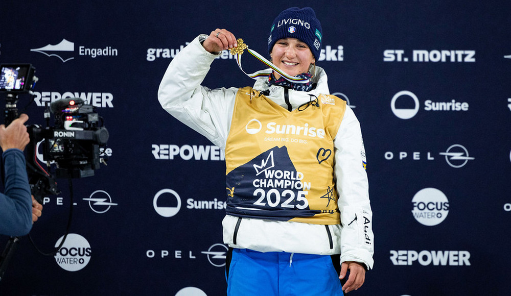Mondiali, Flora Tabanelli vince l'oro nel big air in Engadina: primo trionfo azzurro di sempre nel park & pipe