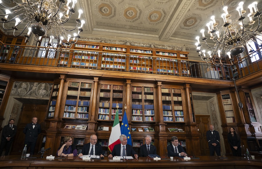 Contro antisemitismo nel testo