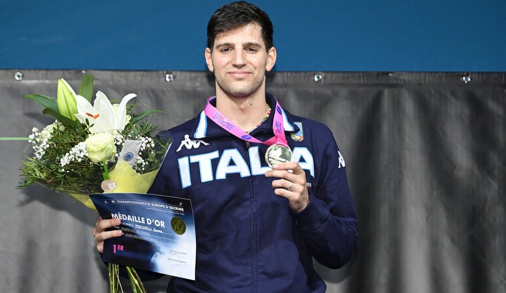 Europei di Antony: lo spadista Simone Mencarelli si tinge d'oro e regala all'Italia la prima medaglia