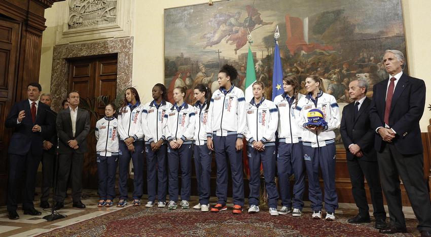 Renzi meets the Italian female volleyball team "Thank you on behalf of the whole country". Malagò "You are winners even without a medal"