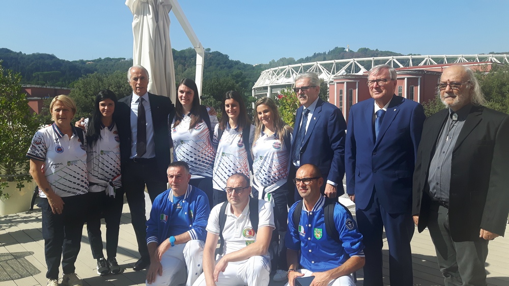 Malagò incontra la FIGEST e le Nazionali campioni d'Europa di Freccette femminili e di Tiro con la Fionda