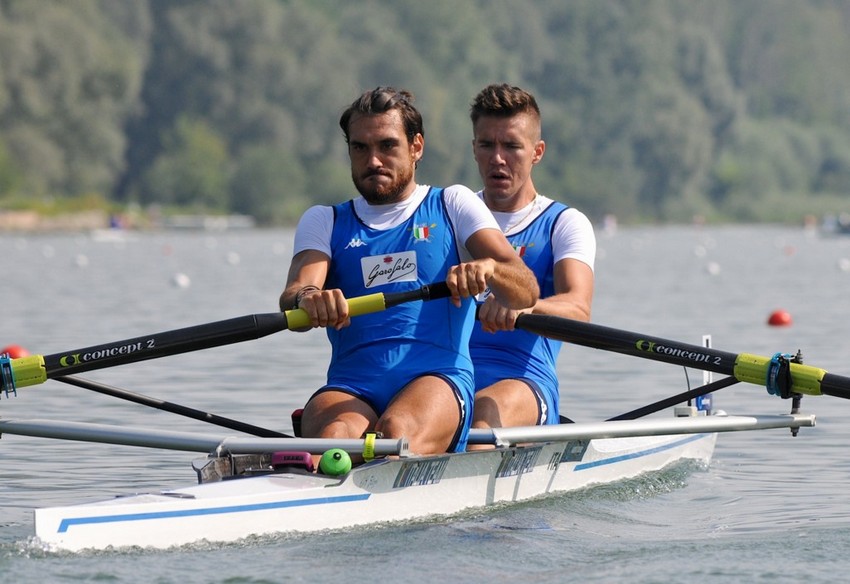 Mondiali canottaggio: il due senza conquista finale e carta olimpica. Ai Giochi 112 azzurri