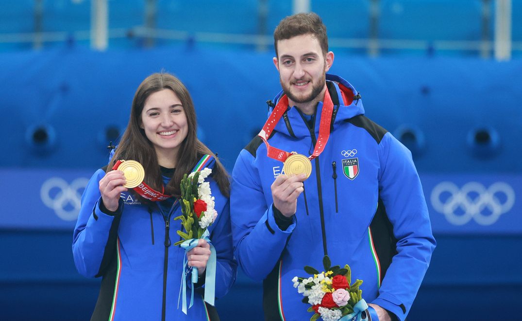 Trionfo Azzurro: Stefania Constantini e Amos Mosaner vincono l'oro nel doppio misto e scrivono la storia. Malagò: "Siete l’orgoglio d’Italia, un esempio per tutto il Paese"