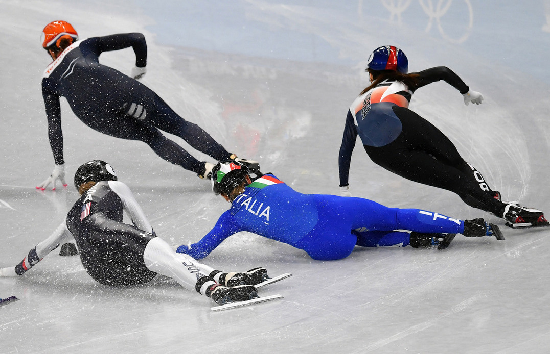 Short Track: Arianna Fontana cade nella finale 1000, staffetta maschile ok. Brignone 7° posto nel SuperG