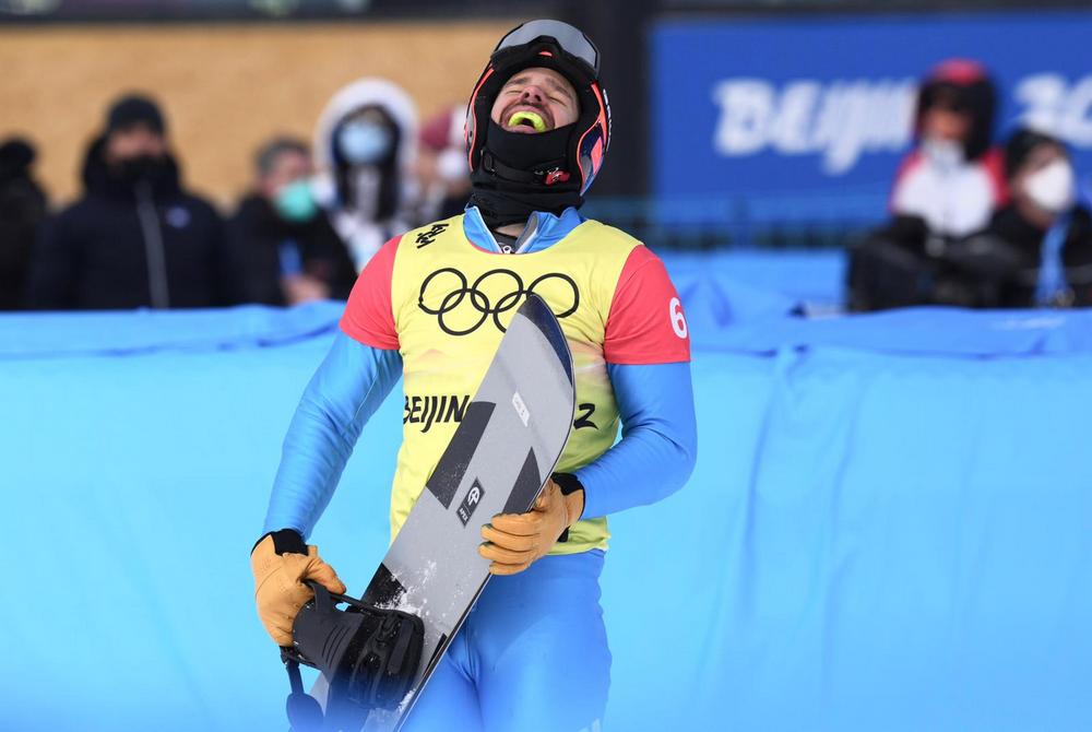 Visintin corona il sogno di una vita, bronzo nello snowboardcross. Malagò: "Grande prova di carattere. Ottava medaglia in sette discipline"