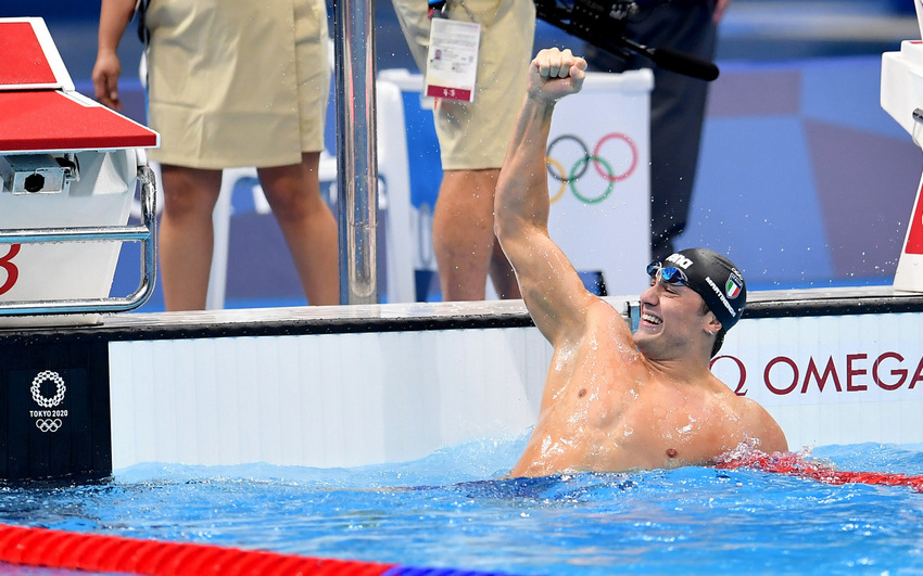 The first swimming medal arrives! Martinenghi bronze in the 100 breaststroke