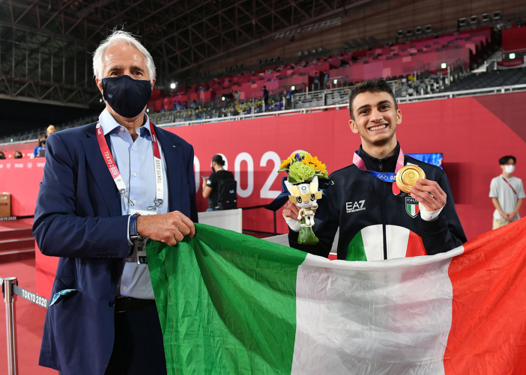 Dell'Aquila champion in the -58 kg! First Italy team gold at Tokyo 2020