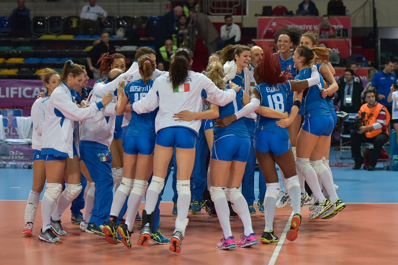 Torneo di qualificazione olimpica: Italia  in semifinale, battuta la Polonia 3-2 