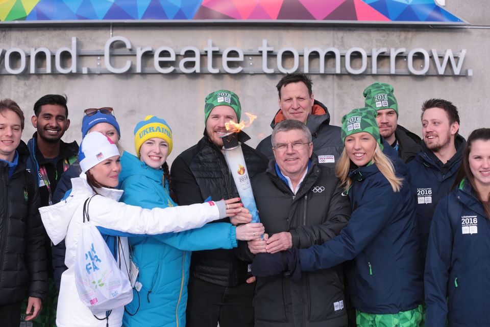 Bach "apre" gli YOG. Curling, Italia-Giappone 7-1