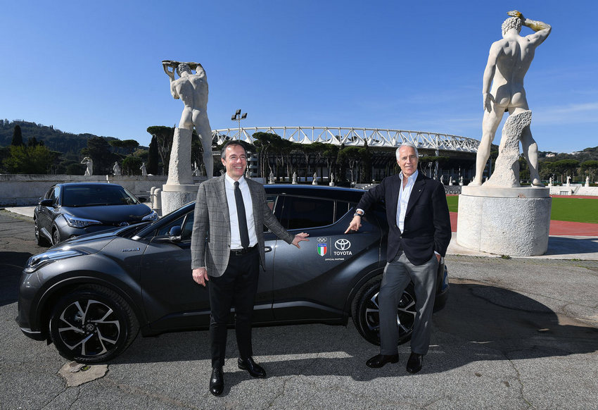 Consegnate al CONI le nuove TOYOTA C-HR per l'Italia Team