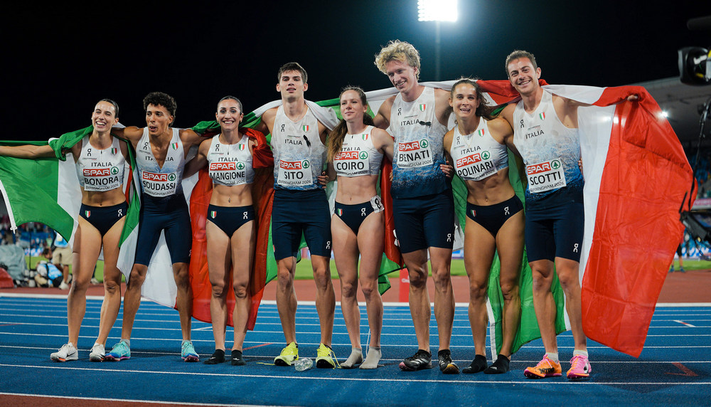 Azzurri_4x400.jpg